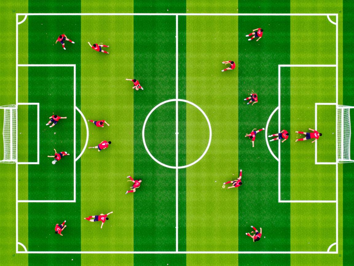 开云体育官网-利物浦快速转换打出立体进攻体系，利物浦的战术打法  第3张